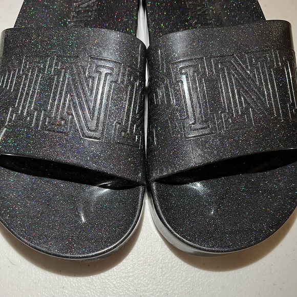 PINK Victoria’s Secret Logo Glitter Slides - Picture 3 of 15
